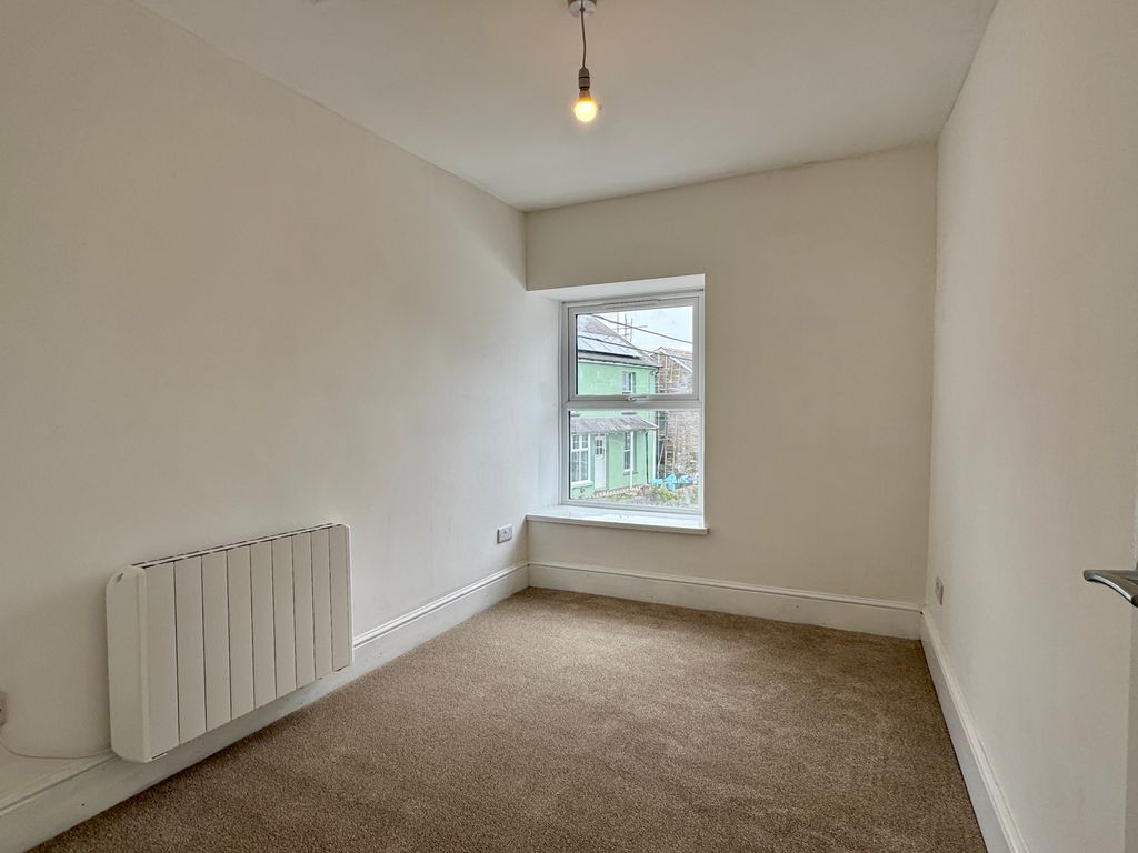 Additional image 5 of 2 bed flat to rentStation Road, Carmarthen SA33