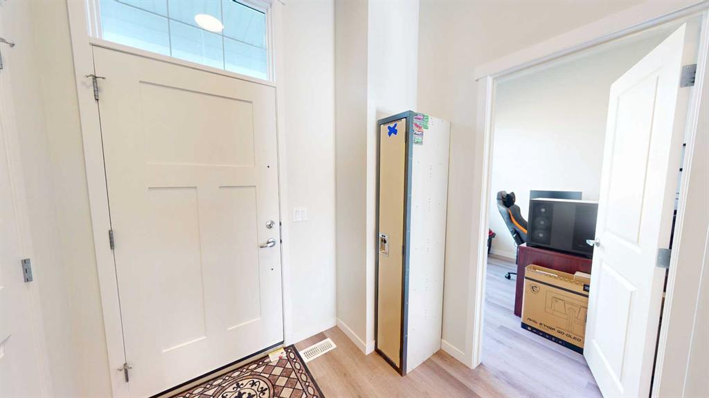 Additional image 2 of 163 Magnolia Way SE, Calgary, AB, T3M 2W3