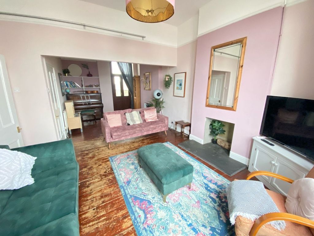 Additional image 2 of 4 bed end terrace house to rentCoronation Terrace, Penarth CF64
