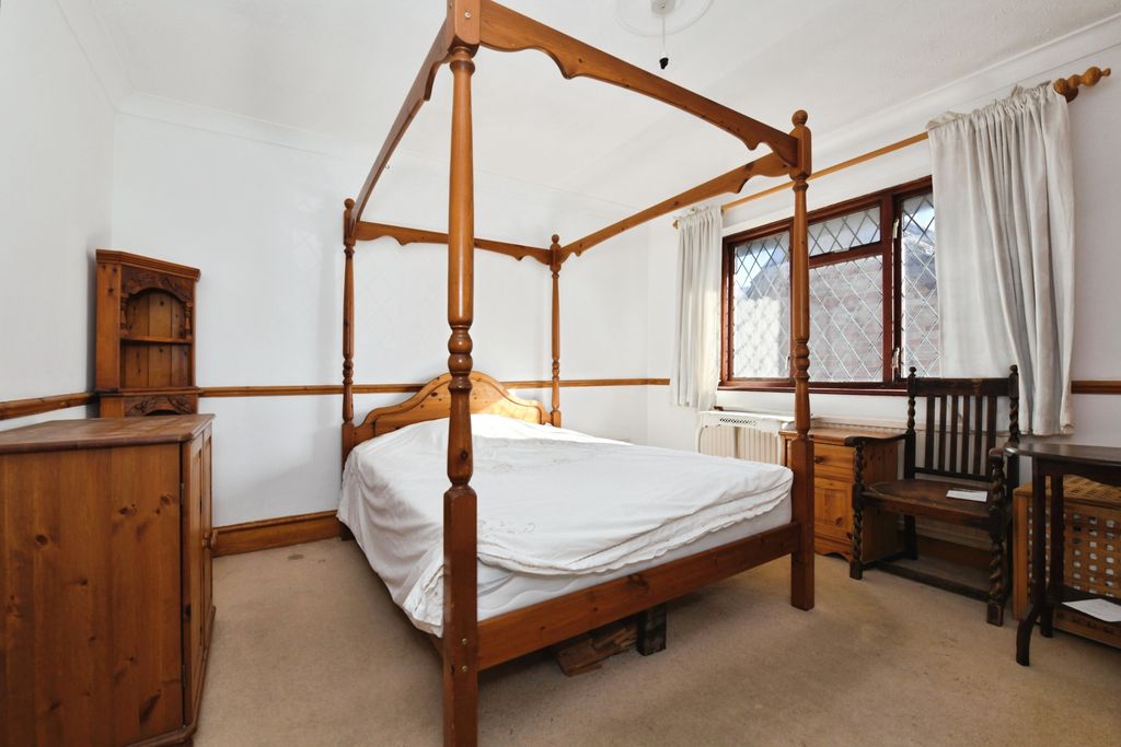 Additional image 12 of 4 bed detached house for saleBranksome Close, Stanford-Le-Hope SS17