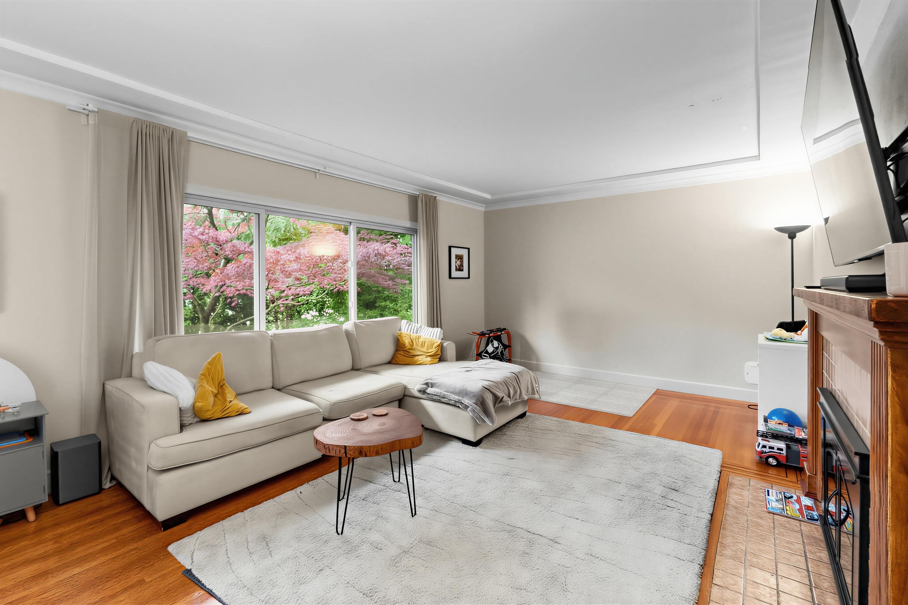 Additional image 4 of 1095 29th Street E, North Vancouver, BC, V7K 1C1