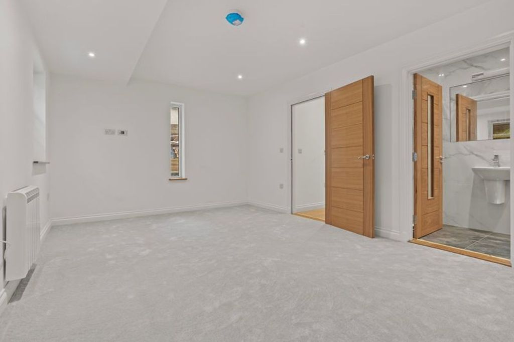 Additional image 4 of 3 bed flat to rent10 Cranworth Mews, St Helier JE2