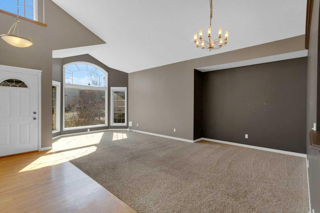 Additional image 5 of 63 Mt Assiniboine Circle SE, Calgary, AB, T2Z2N6