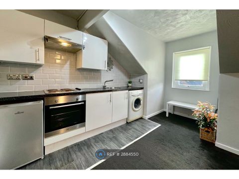 Landseer Avenue, Leeds LS13