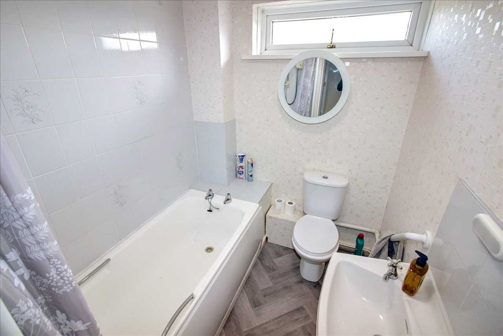Additional image 4 of 2 bed flat to rentDruridge Drive, Blyth NE24