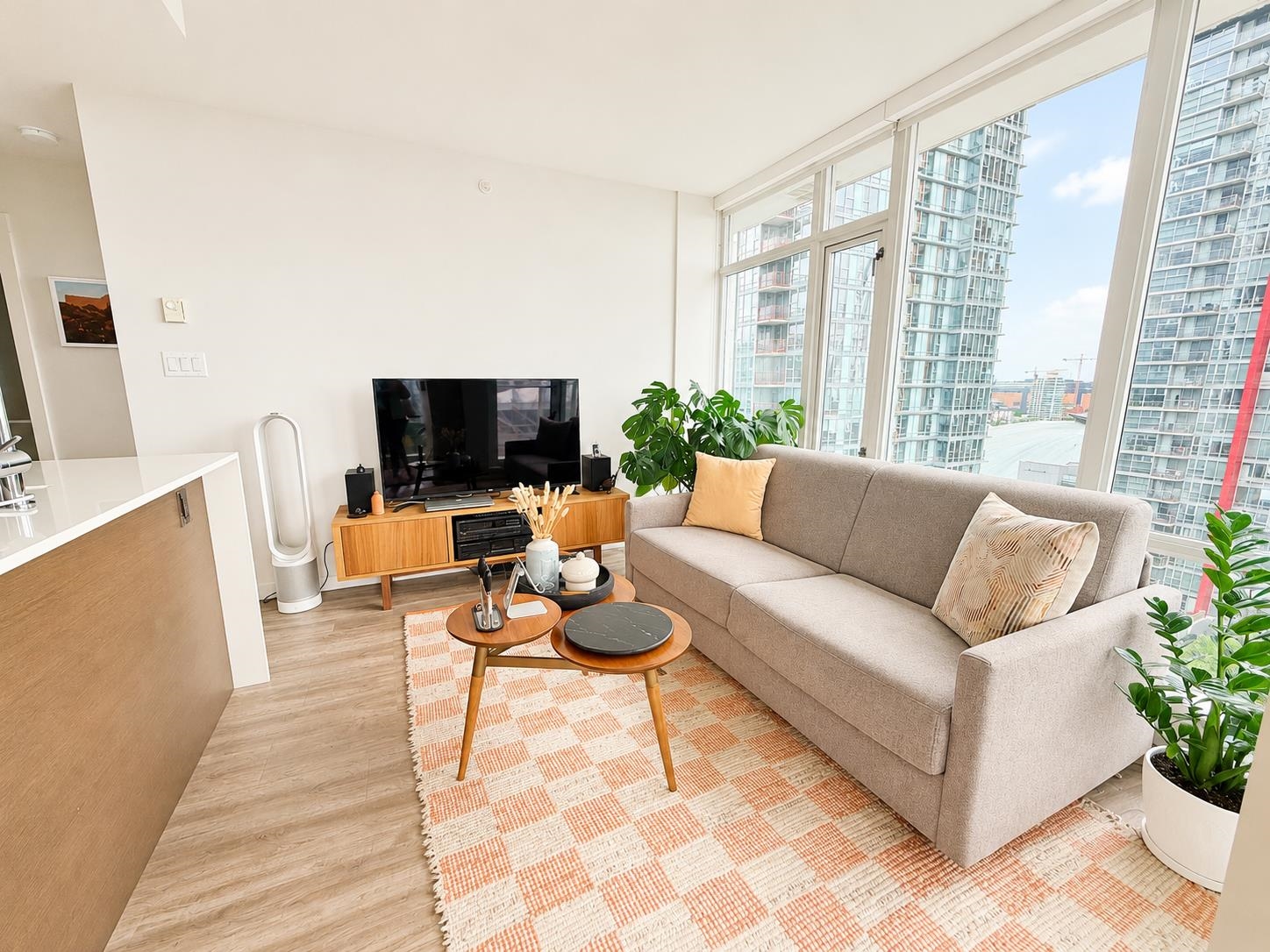 Additional image 5 of 1705-161 Georgia Street W, Vancouver, BC, V6B 0K9
