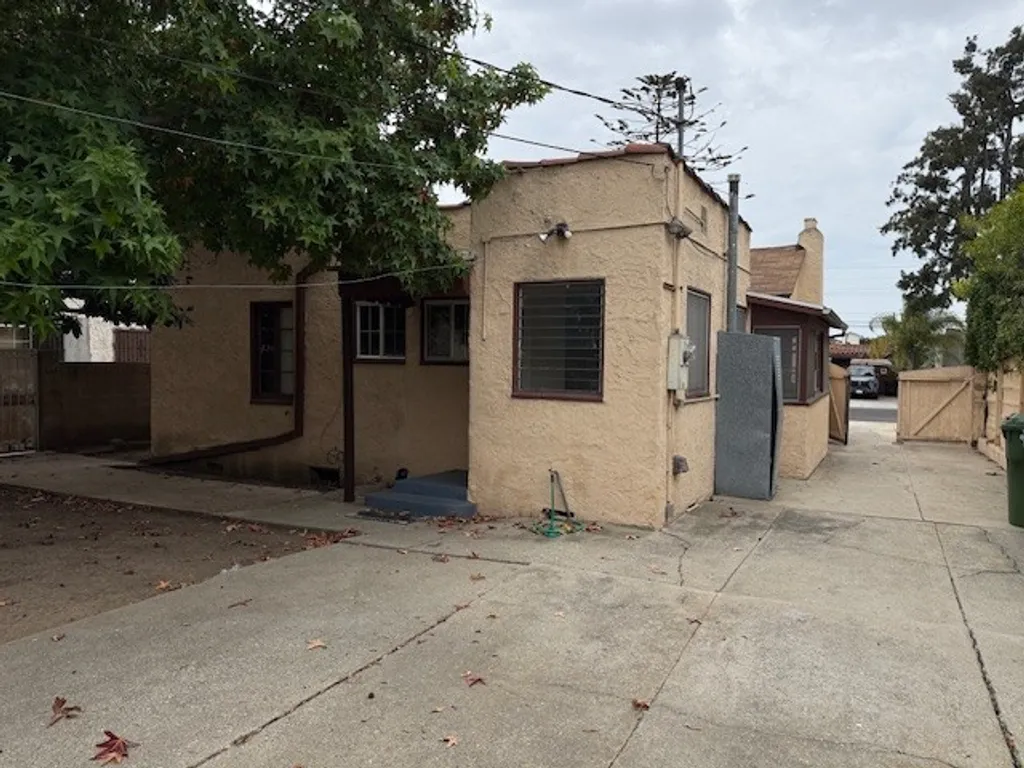 Additional image 19 of 9432 S Hobart Boulevard, Los Angeles, CA 90047