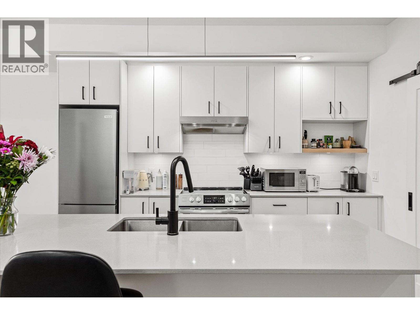 Additional image 4 of 313-660 Cawston Avenue, Kelowna, BC, V1Y6Z4