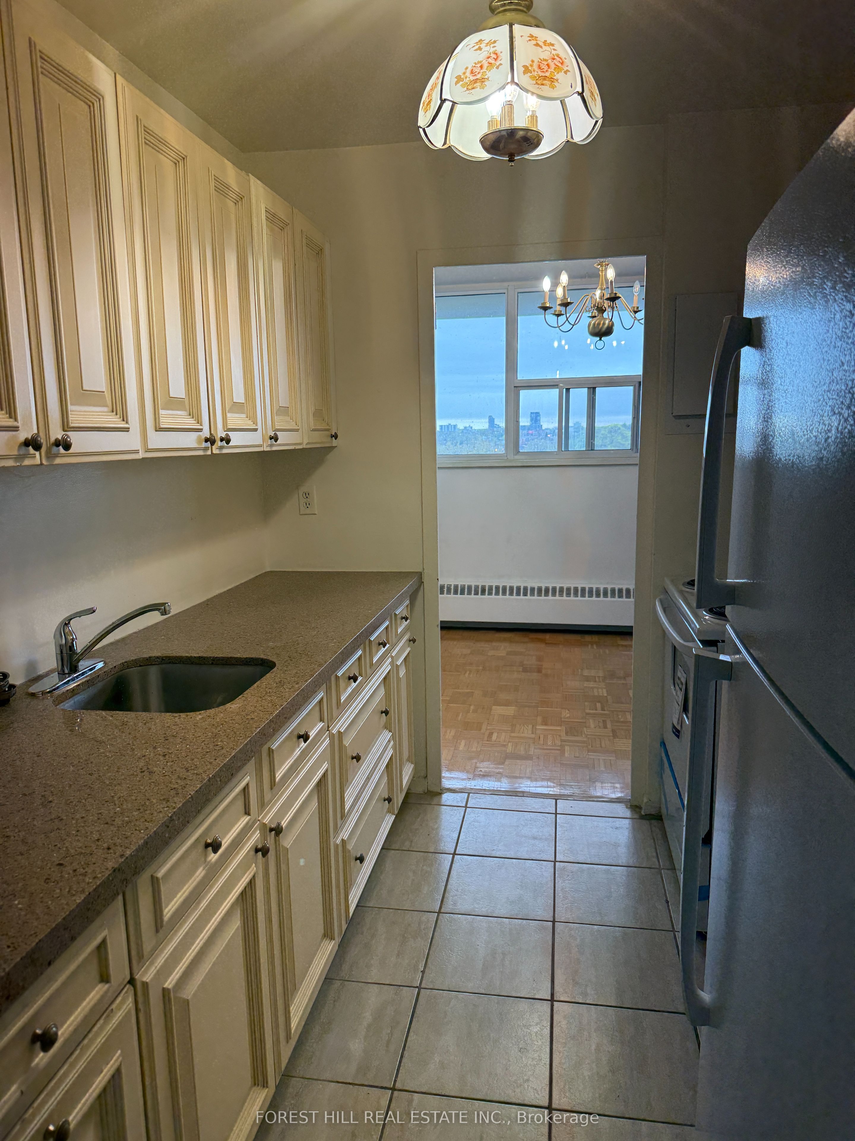 Additional image 3 of 902-161 Oakwood Avenue, Toronto, ON, M6E 2V2