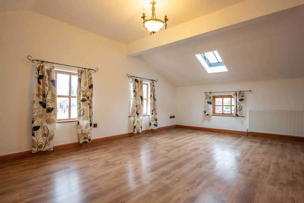Additional image 2 of 2 bed end terrace house to rent149 Highgate, Kendal LA9