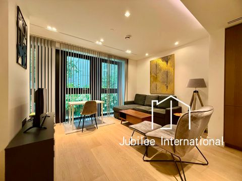 Lincoln Square, Portugal Street, London WC2A, Studio to rent