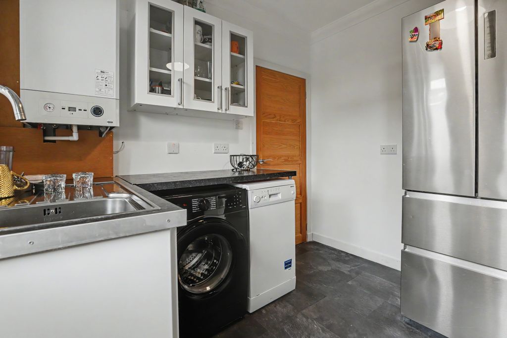 Additional image 10 of 2 bed flat for saleMcgregor Street, Clydebank G81