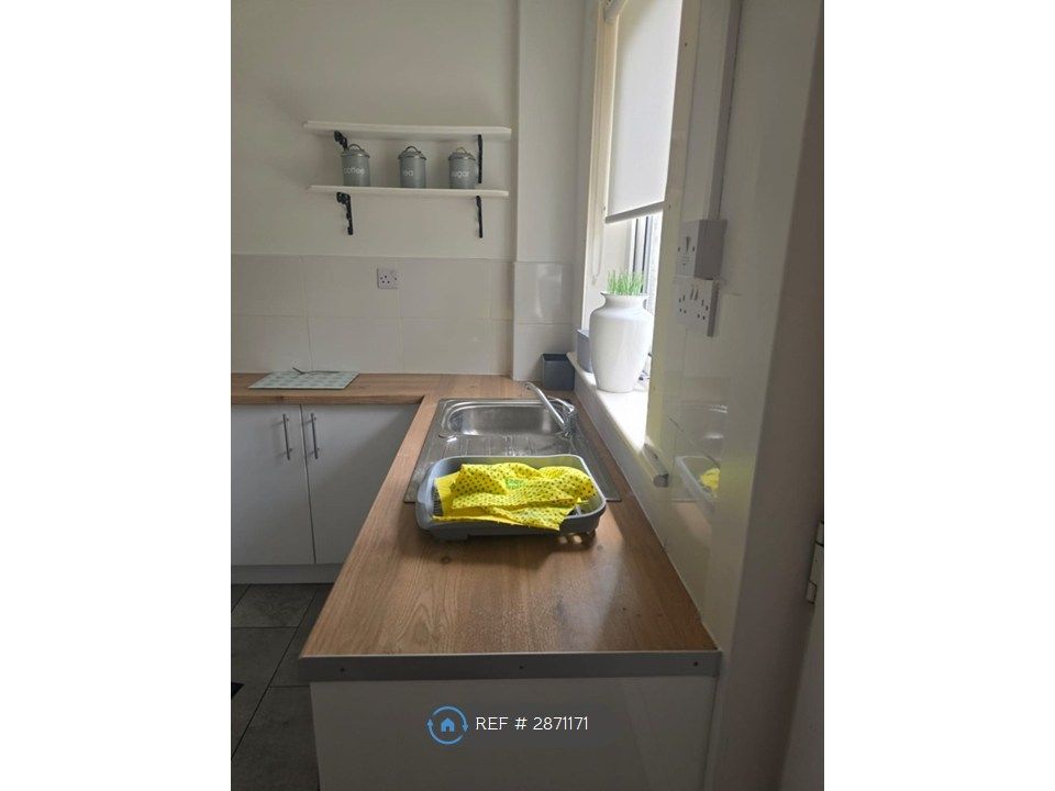 Additional image 7 of 2 bed flat to rentElm Road, Clydebank G81