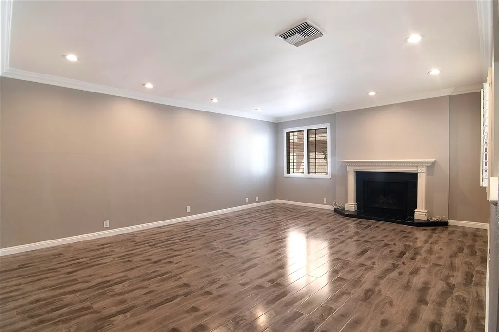 Additional image 5 of 5401 Zelzah Ave Unit 115, Encino, CA 91316