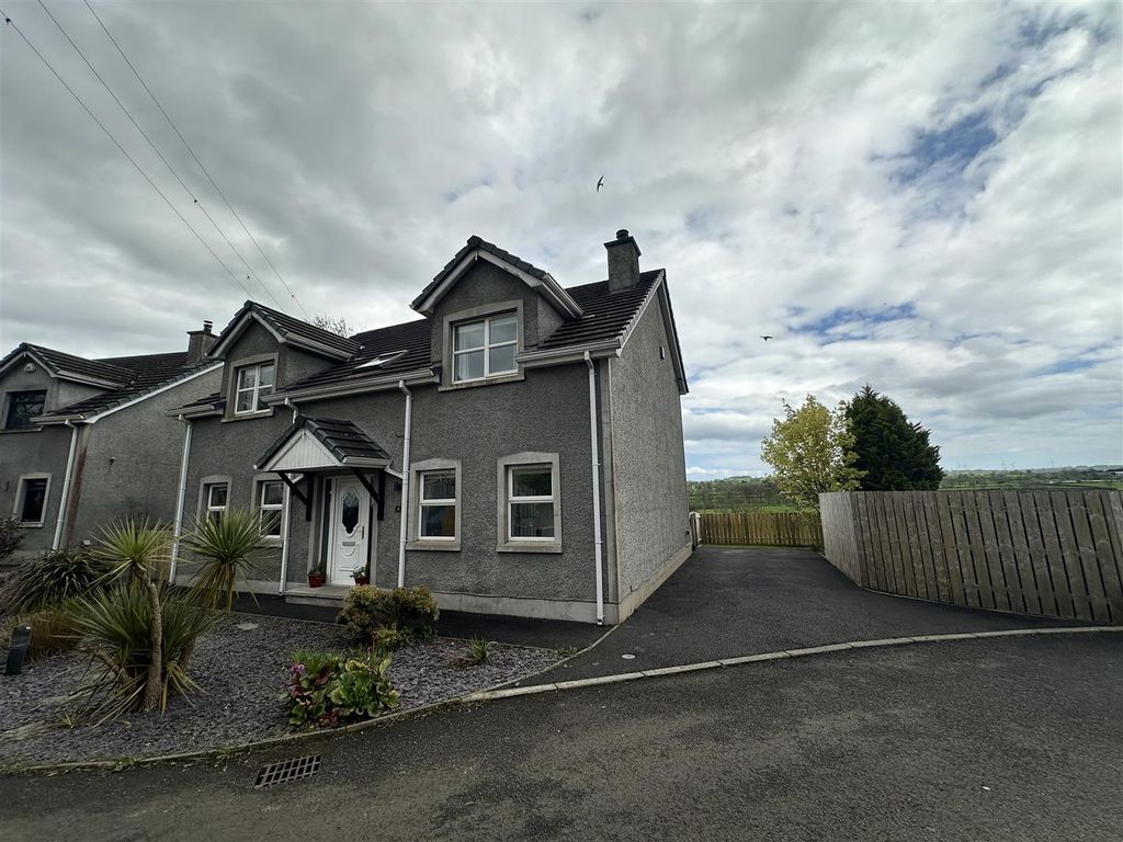 4 bed detached house to rentLogan Gardens, Ballyclare BT39