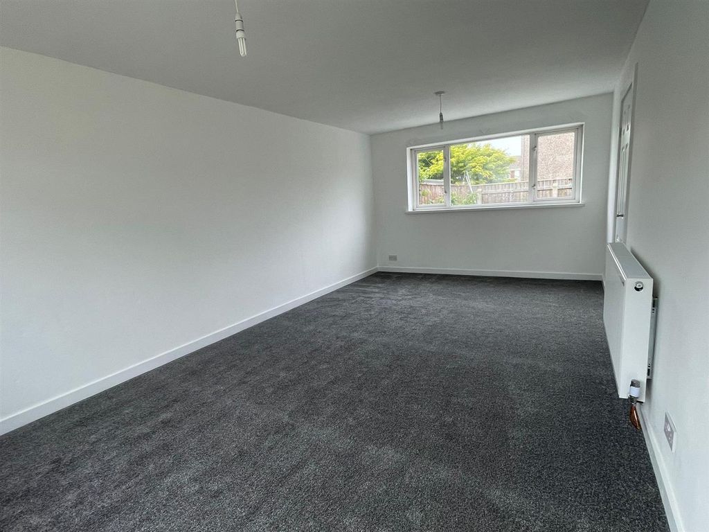Additional image 7 of 3 bed terraced house to rentBader Close, Grimsby DN37