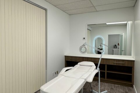 Additional image 7 of 106-557 Dixon Road, Toronto, ON, M9W 1A8