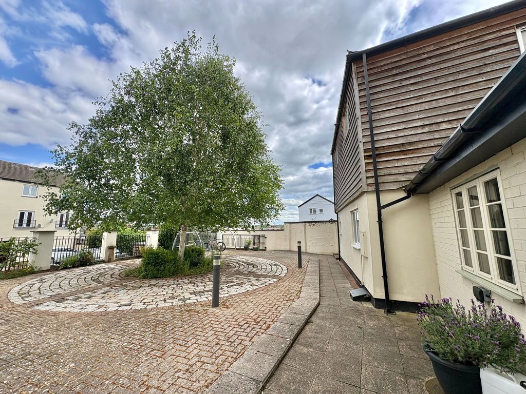 Additional image 10 of 2 bed flat to rentSwan House, Edde Cross Street, Ross-On-Wye, Herefordshire HR9