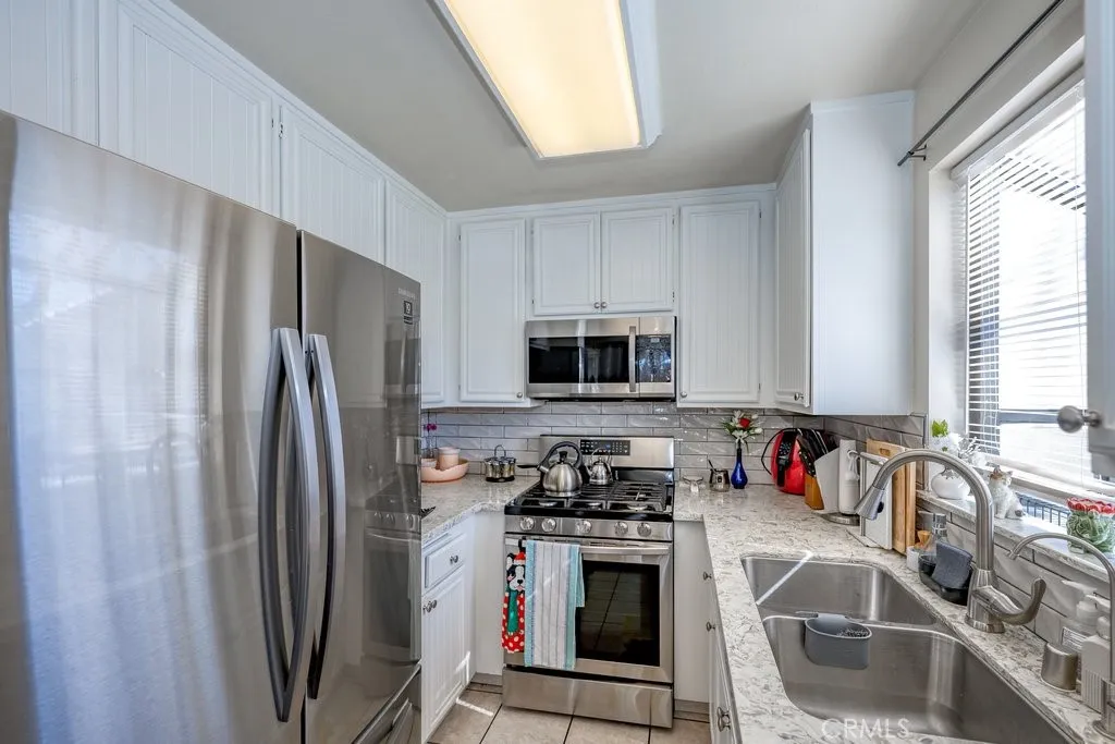 Additional image 4 of 27919 Sarabande Ln Unit 422, Canyon Country, CA 91387