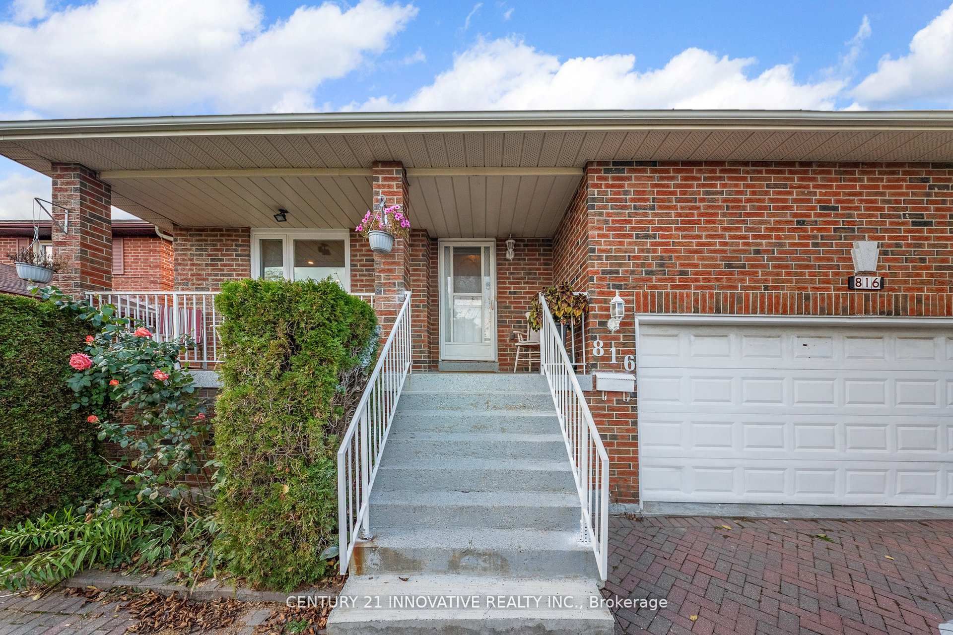 Additional image 2 of 816 Willowbank Trail, Mississauga, ON, L4W 3M2