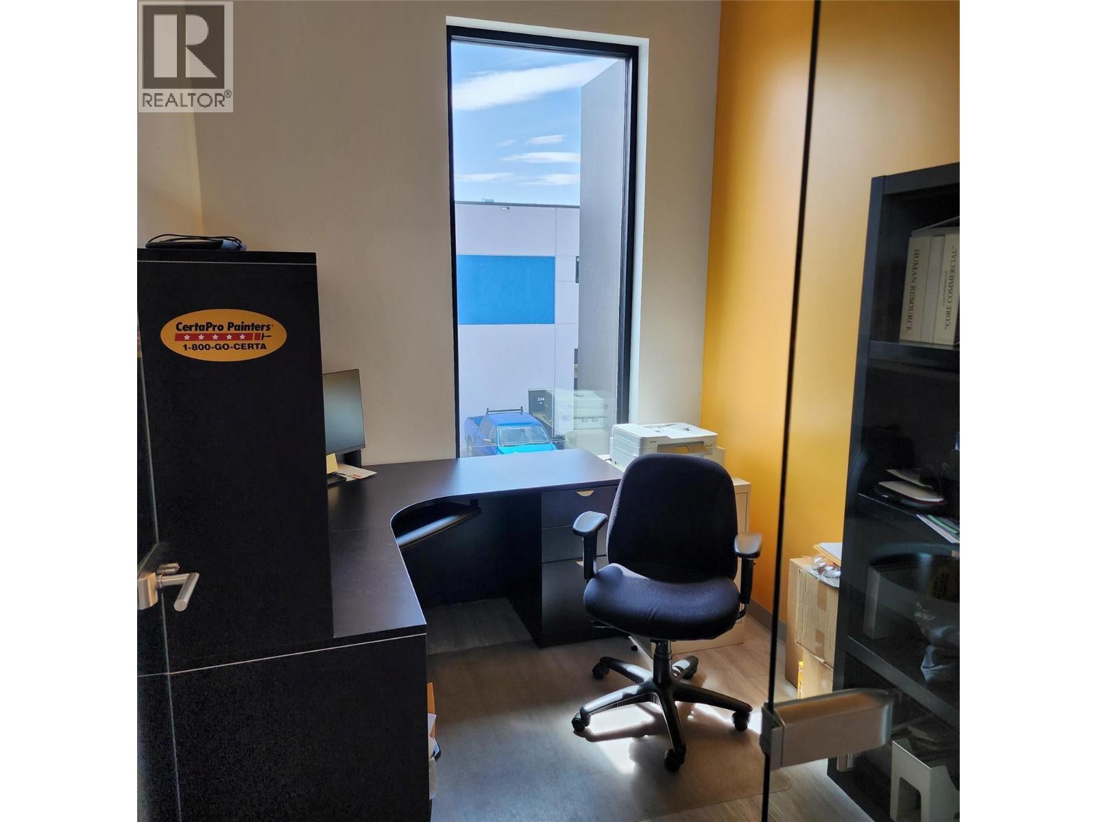 Additional image 3 of 205-1625 Dilworth Drive, Kelowna, BC, V1Y8M4