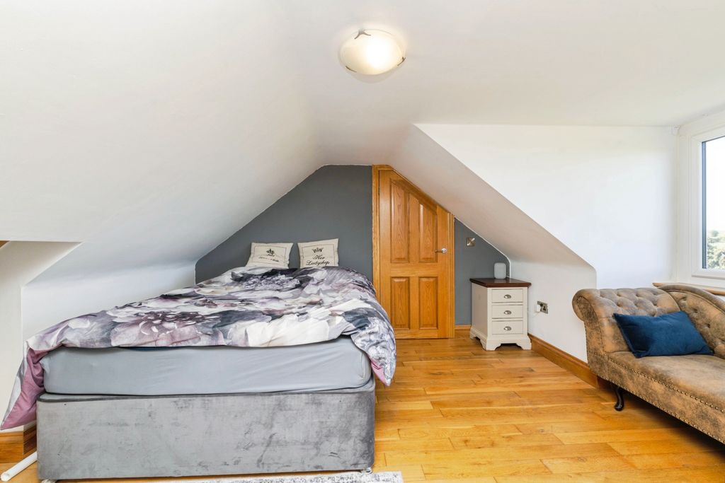 Additional image 20 of 5 bed detached house for sale11 Hartville Road, Hartlepool TS24