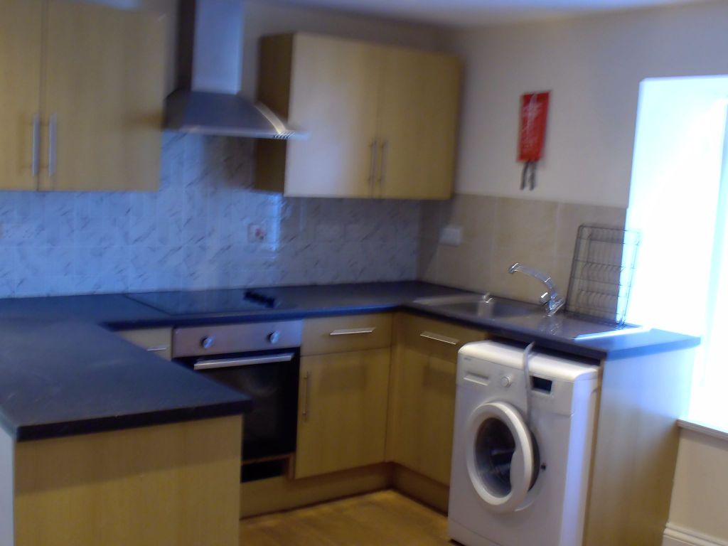 Additional image 2 of 3 bed flat to rentMarket Street, Holyhead LL65