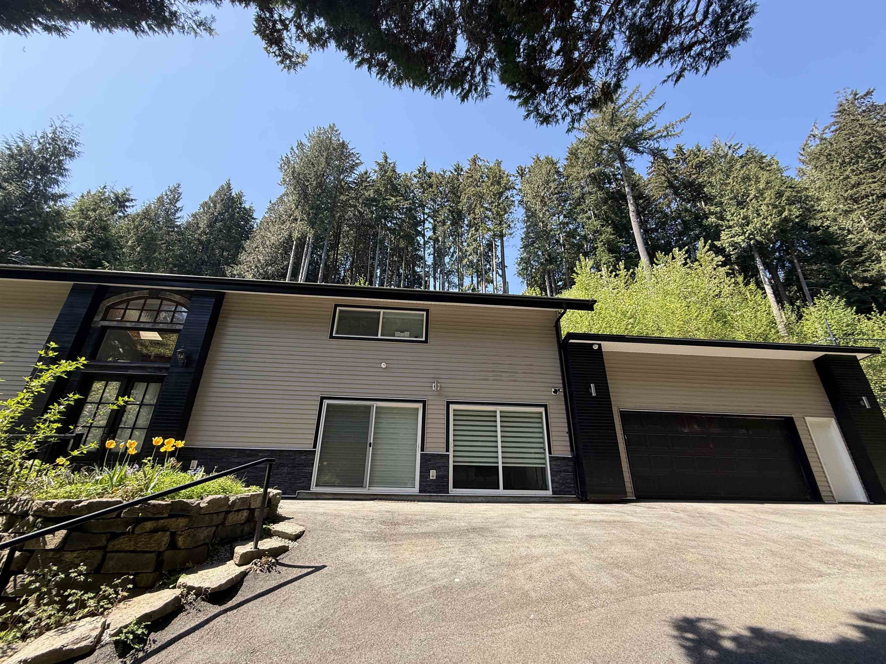 285 Rabbit Lane, West Vancouver, BC, V7S 1J1