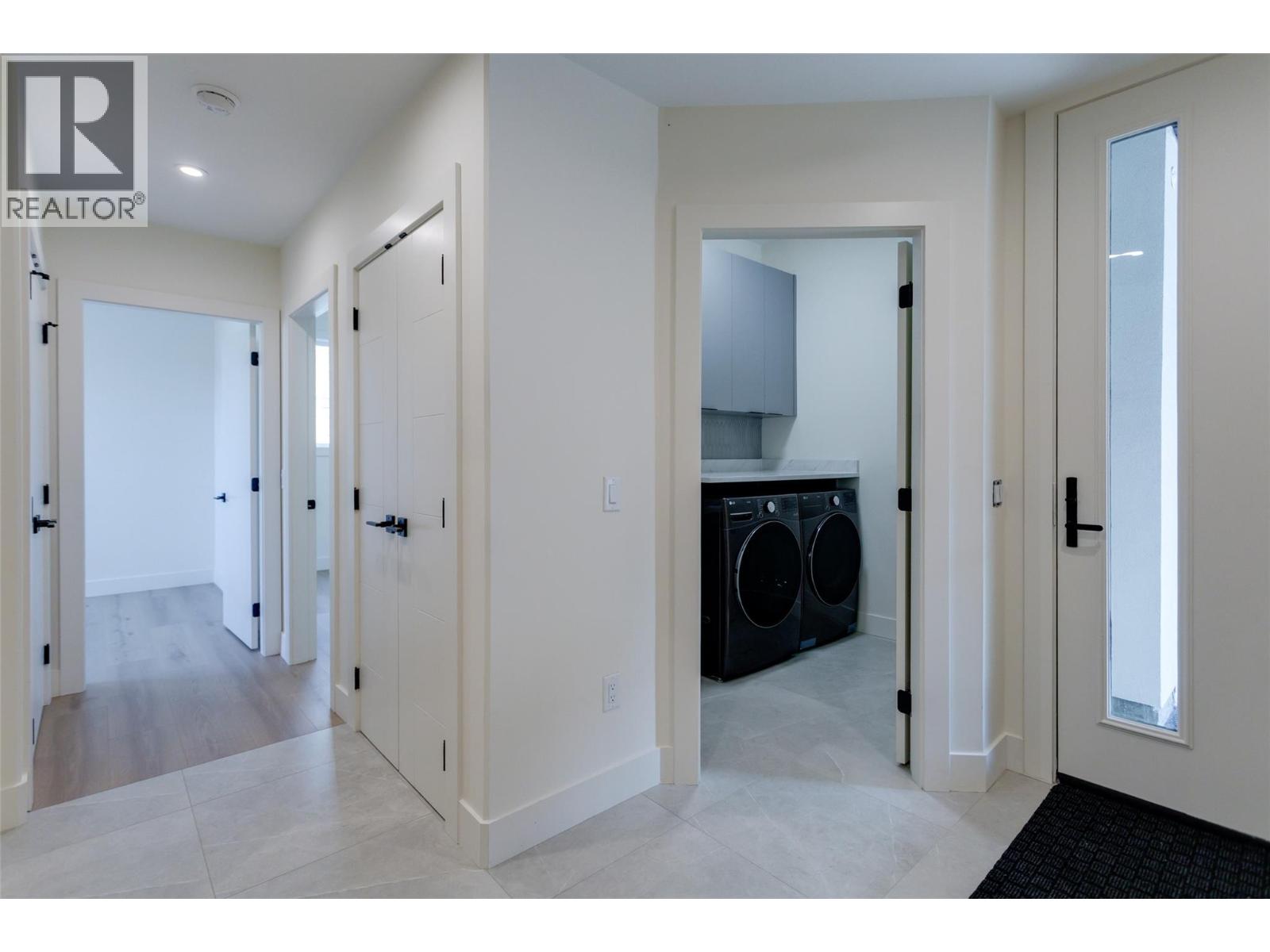 Additional image 3 of 4-970 Lawson Avenue, Kelowna, BC, V1Y6T1