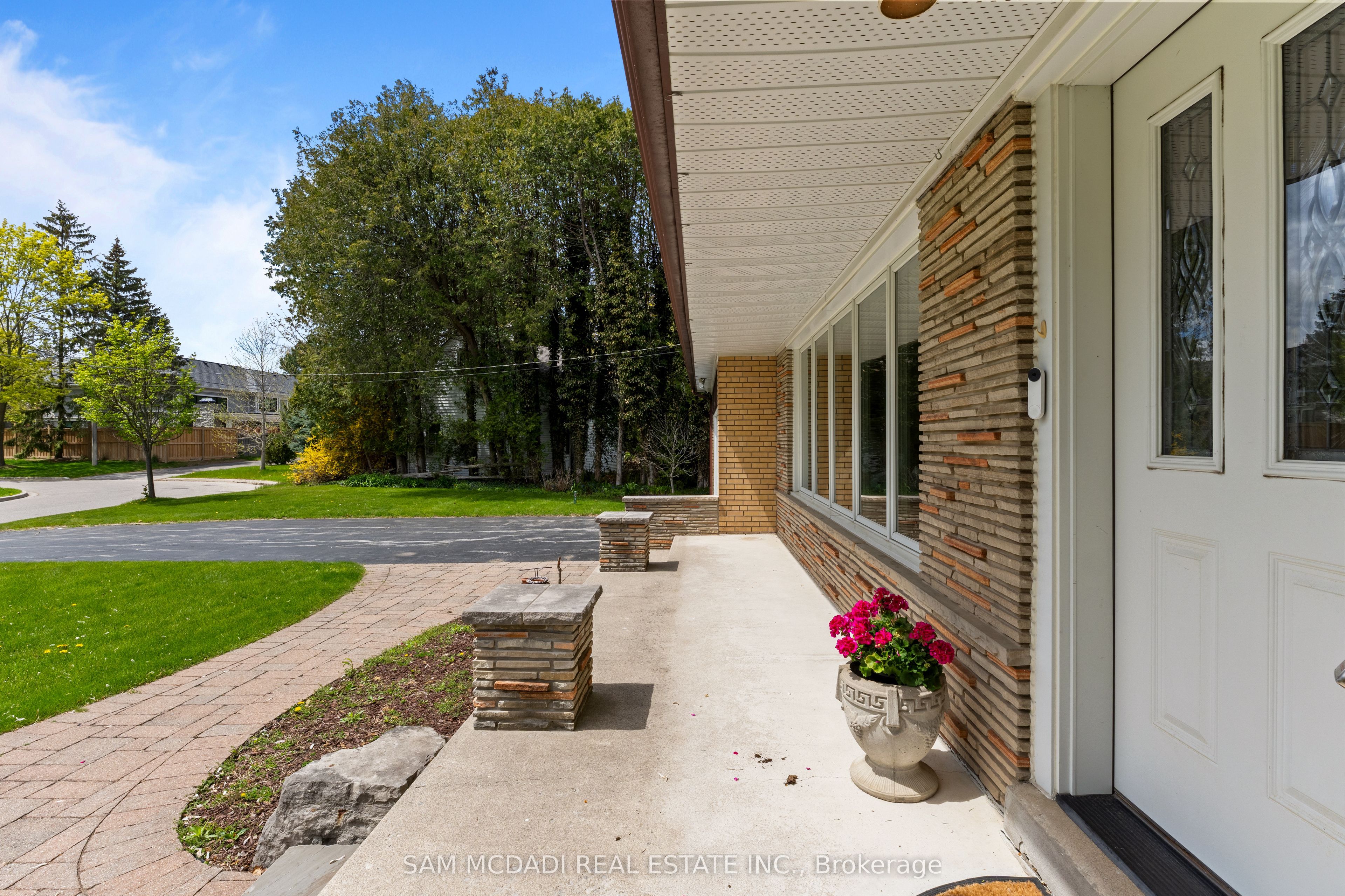 Additional image 3 of 521 Vanessa Crescent, Mississauga, ON, L5H 2N4