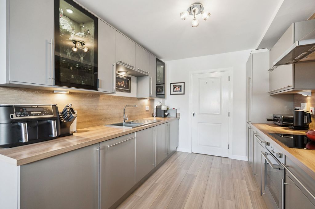 Additional image 9 of 2 bed flat for saleMaurice Wynd, Dunblane FK15