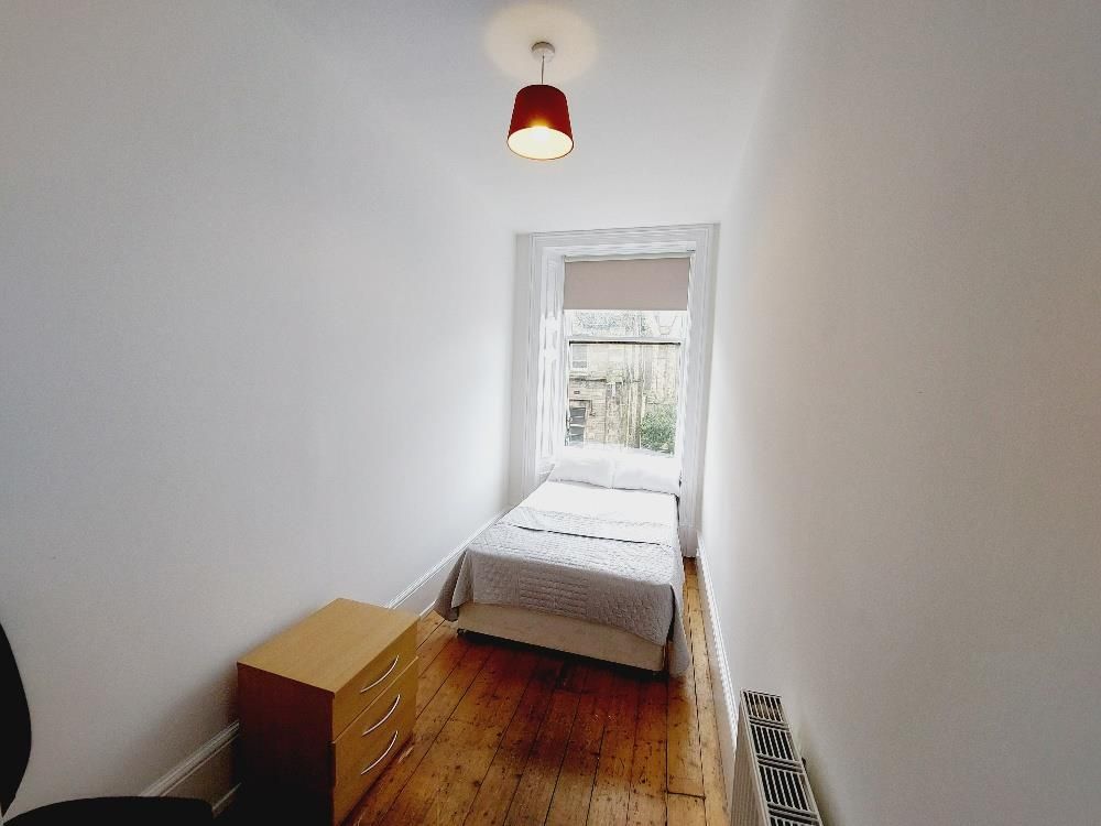 Additional image 2 of 5 bed flat to rentFlat 2/R, 45 Commercial Street, Dundee DD1