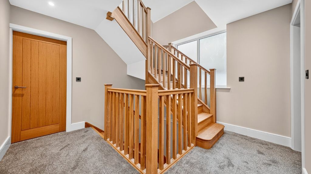 Additional image 24 of 5 bed detached house to rentLeeds Road, Bramhope, Leeds, West Yorkshire LS16