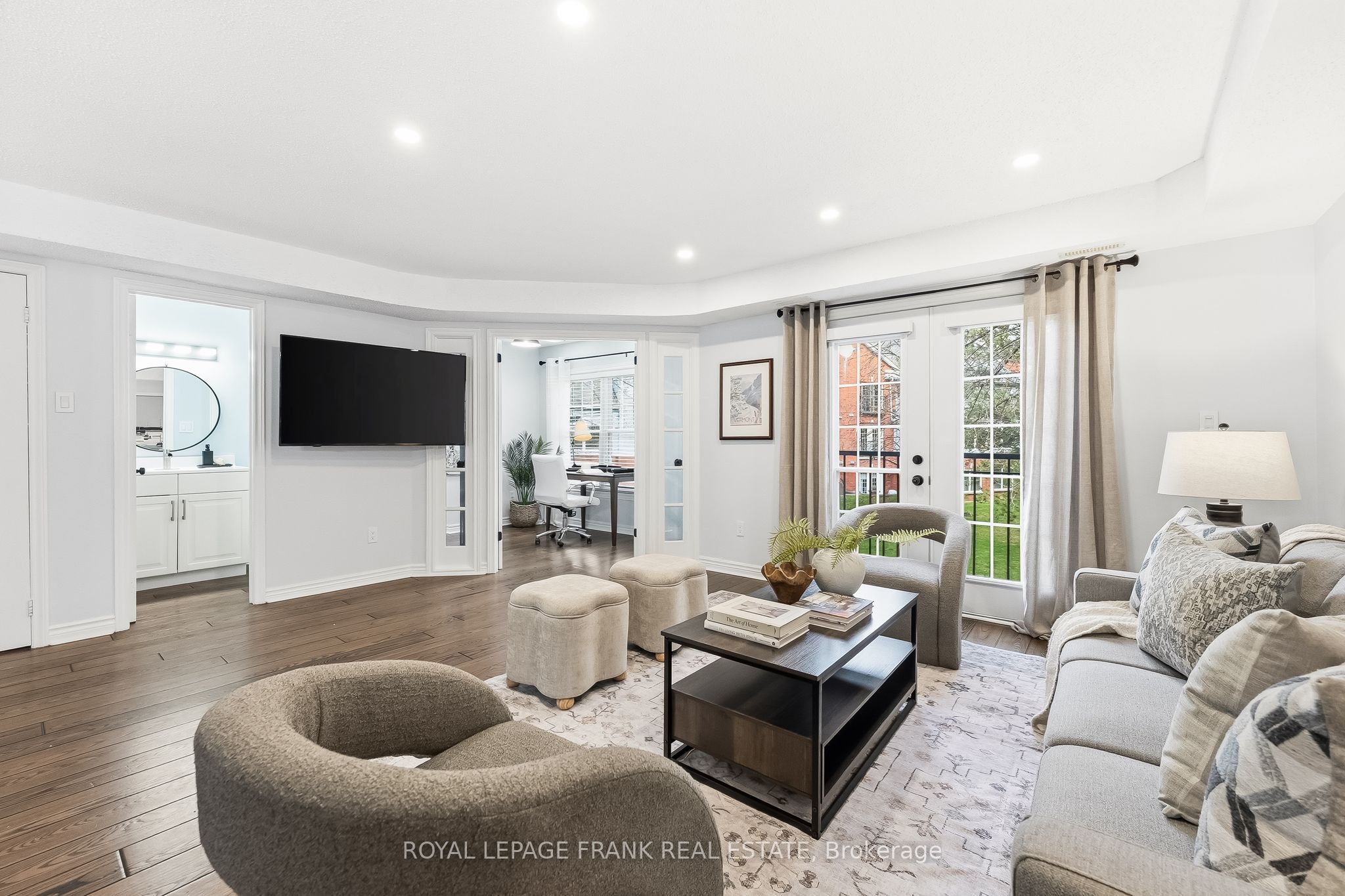 D8-1663 Nash Road, Clarington, ON, L1E 1S8