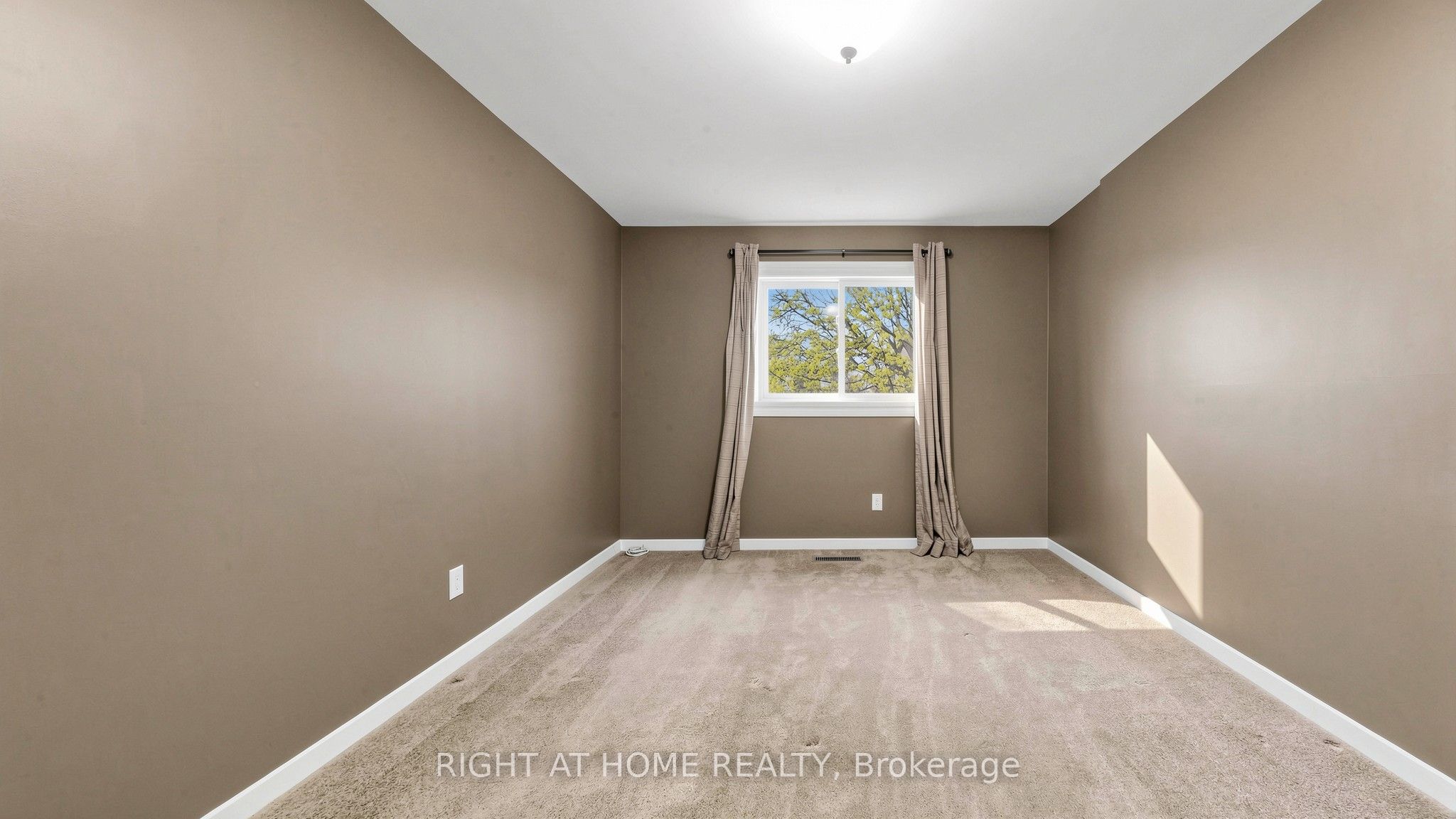 71 Blue Eagle Trail, Toronto, ON, M1V 1K6 photo 4