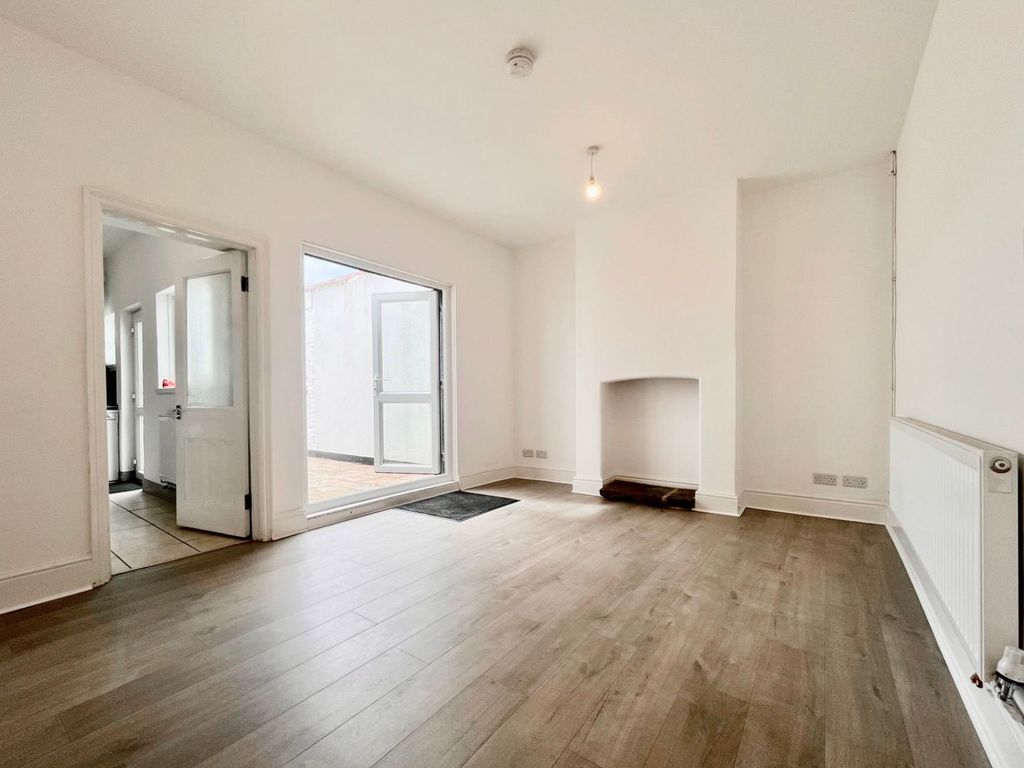Additional image 10 of 3 bed terraced house to rentColne Street, Newport NP19