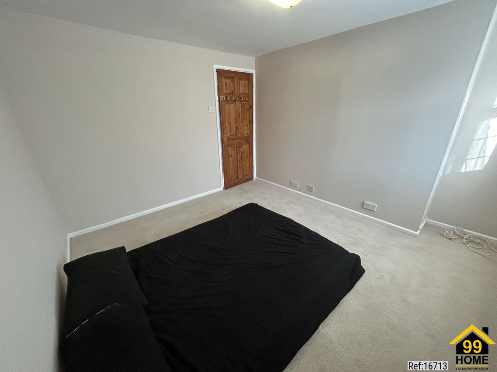 Additional image 24 of 3 bed detached house to rentLower Marsh Road, Warminster, United Kingdom BA12