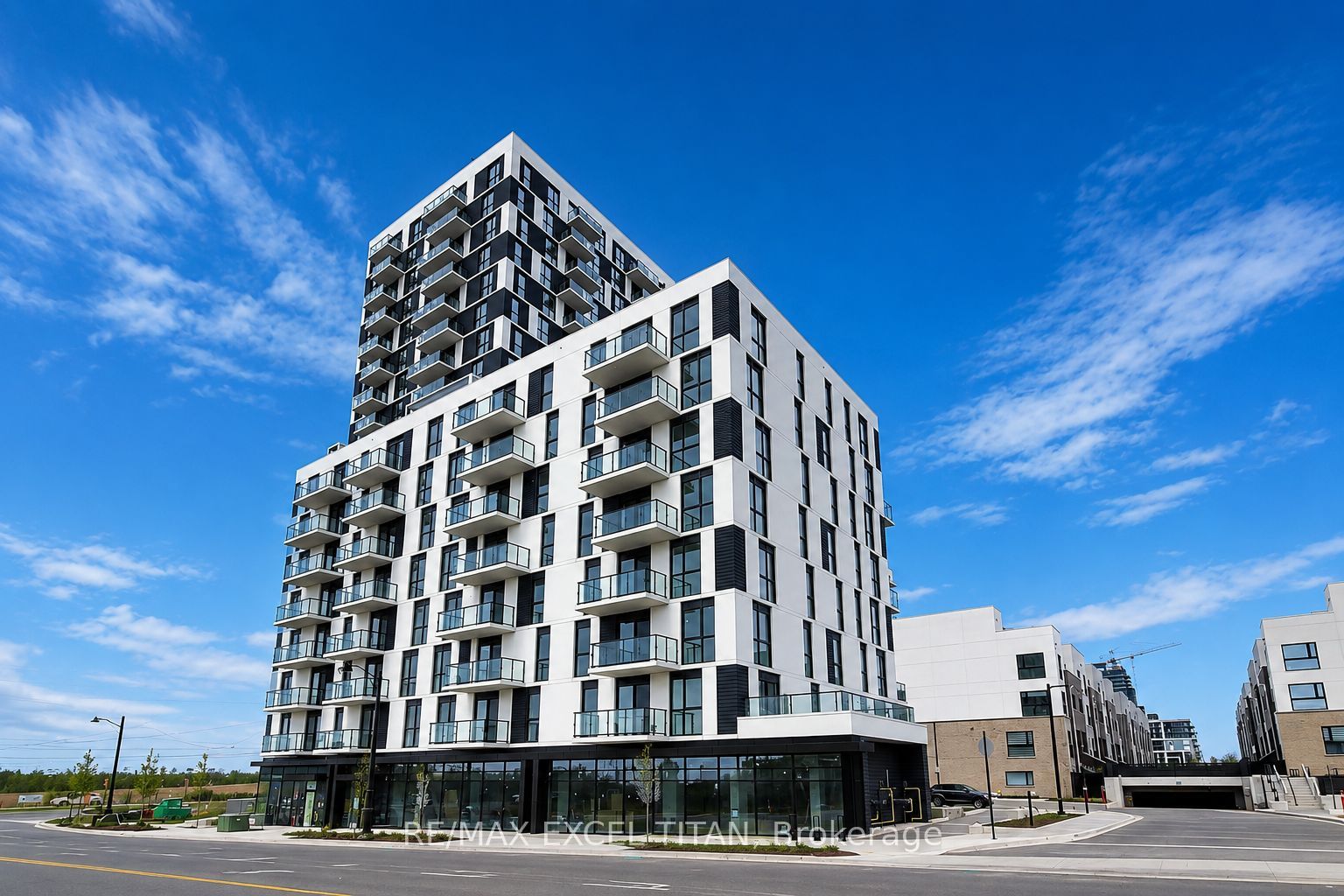303-335 Wheat Boom Drive, Oakville, ON, L6H 7C2