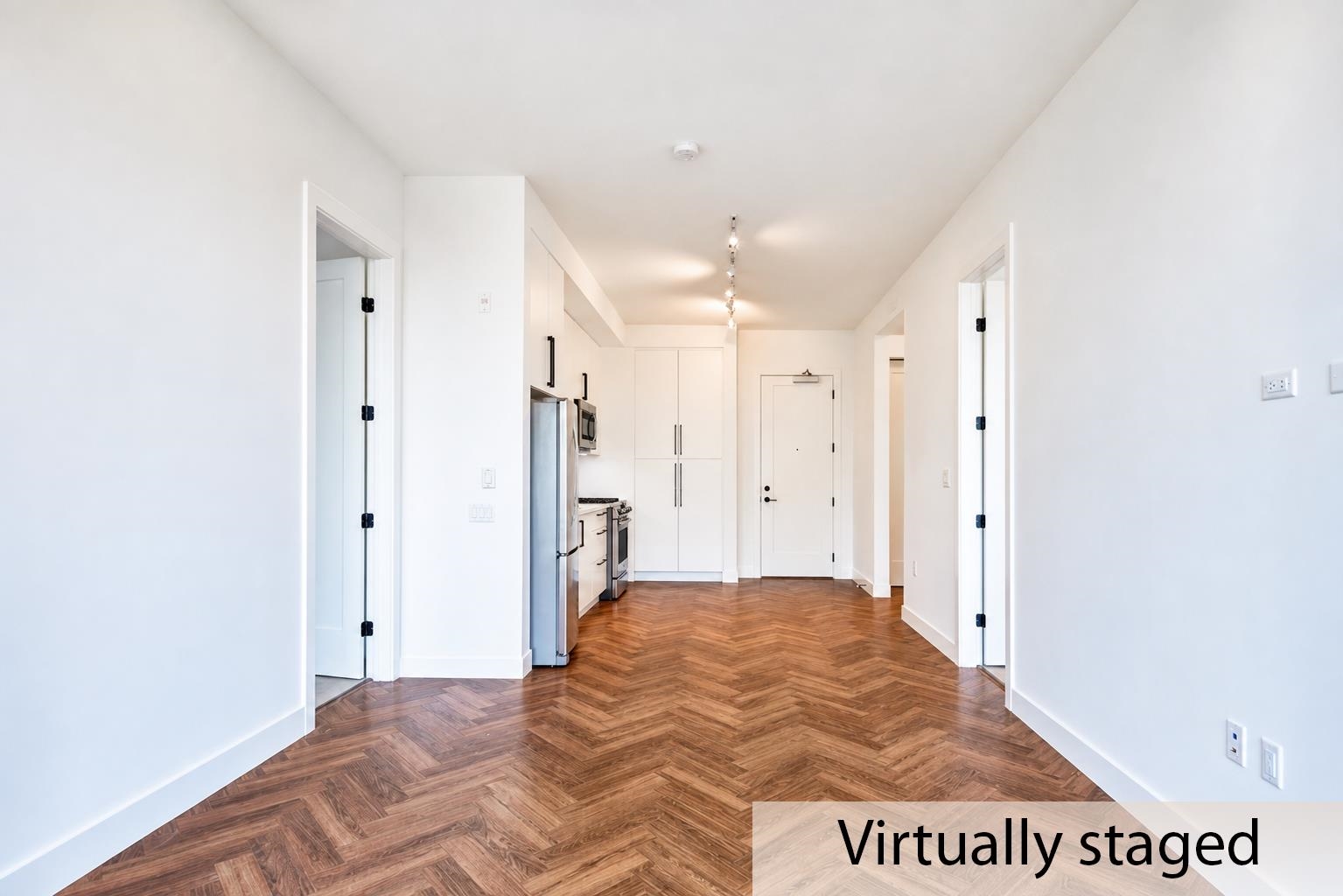 Additional image 4 of 314-14968 101a Avenue, Surrey, BC, V3R 0E8