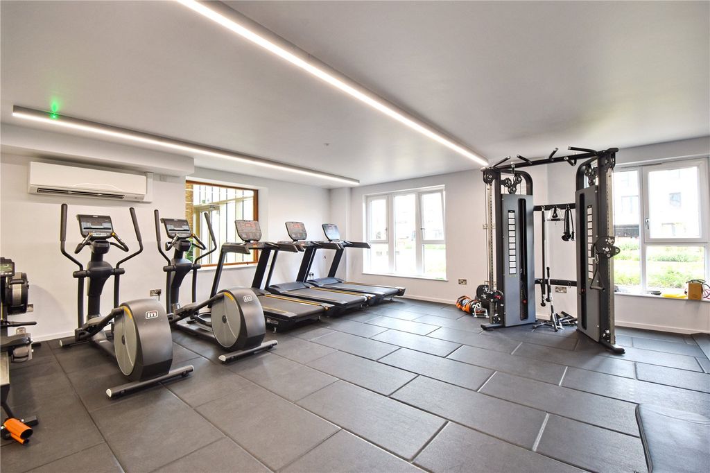 Additional image 15 of 2 bed flat to rentRunway Avenue, Patchway, Bristol, Gloucestershire BS34