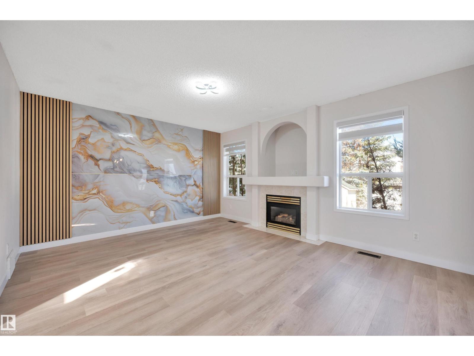 Additional image 4 of 4124 37a Avenue NW, Edmonton, AB, T6L7A1
