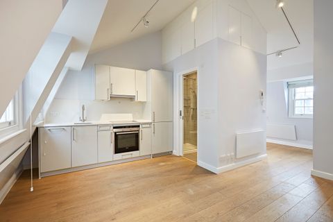 Rupert Street, Chinatown W1D, Studio to rent