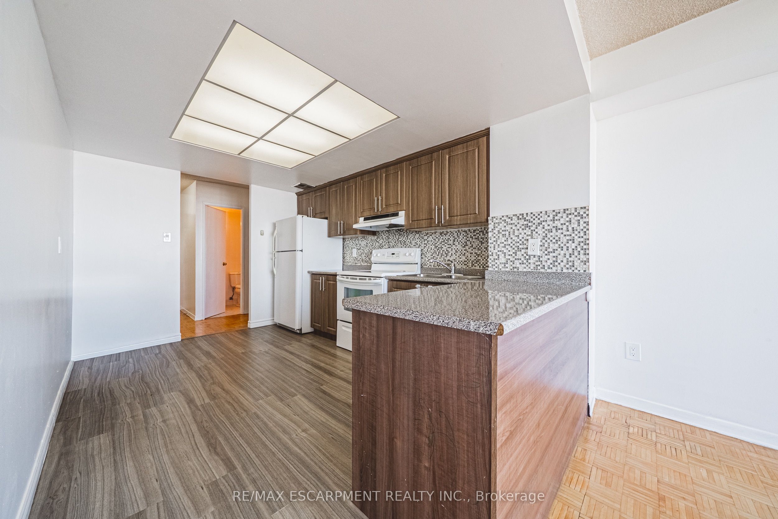 Additional image 5 of 2404-8 Lisa Street, Brampton, ON, L6T 4S6