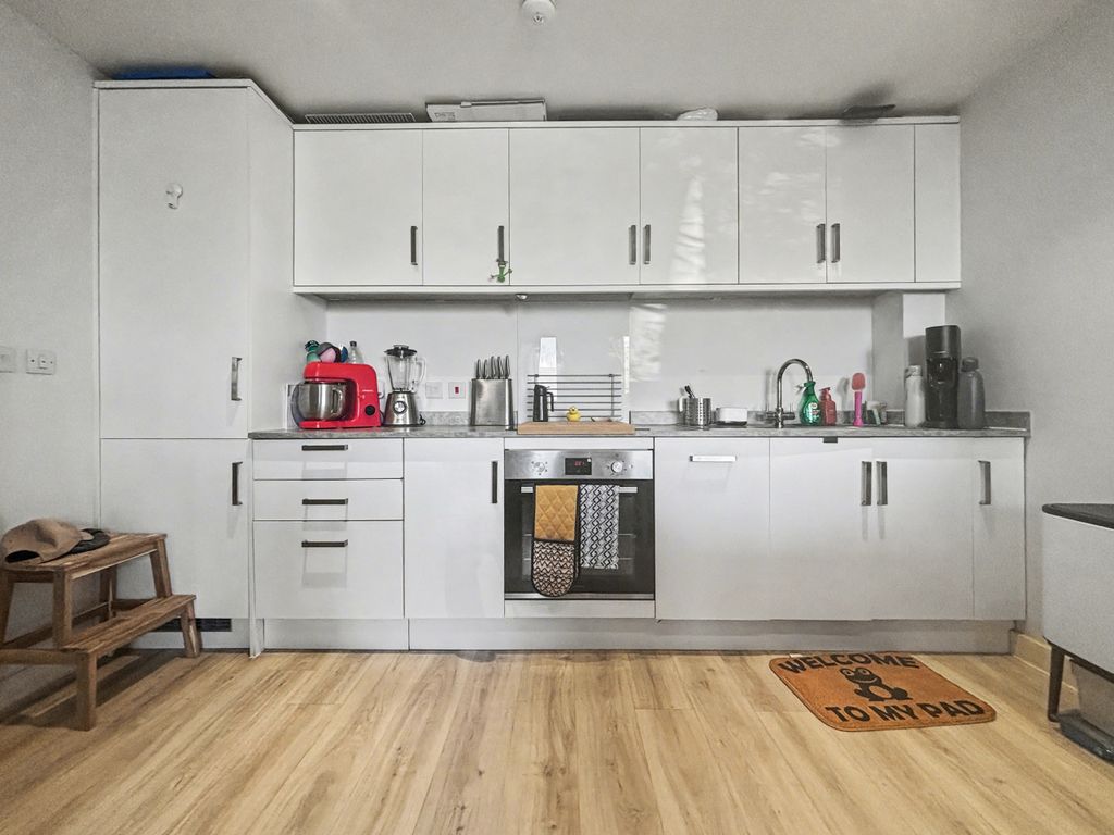 1 bed flat for saleFlat 10, 2 Serbert Close, Bristol, Somerset, Gb BS20