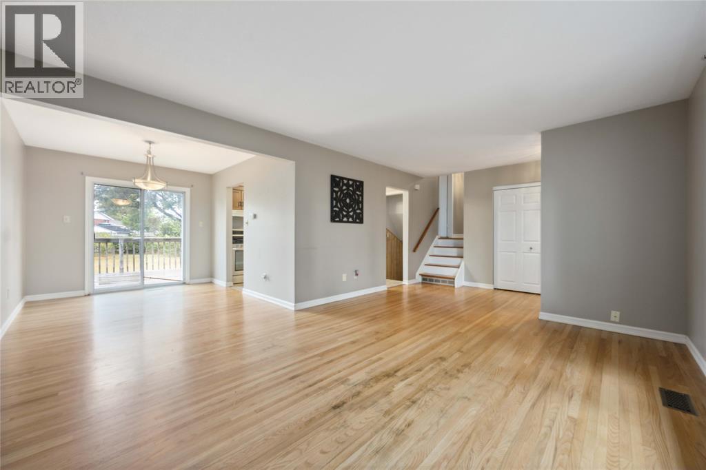 Additional image 6 of 1060 Camelot Crescent, Sarnia, ON, N7S3L3