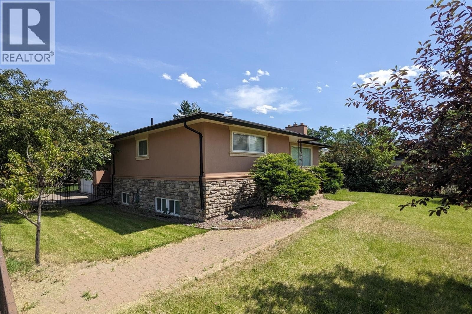 Additional image 8 of 1020 13th Street, Kamloops, BC, V2B3C9
