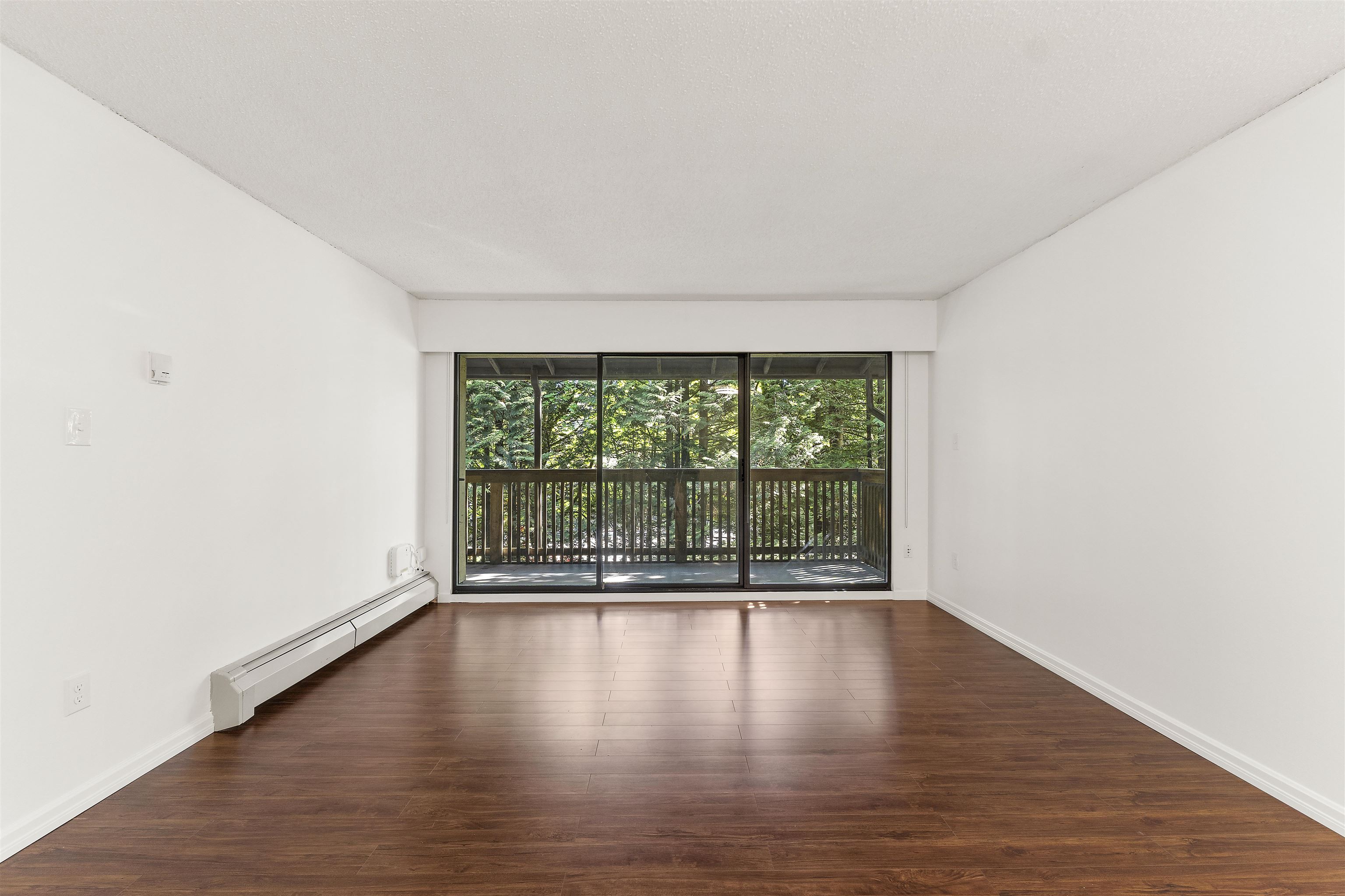 Additional image 3 of 302-14925 100 Avenue, Surrey, BC, V3R 1J6