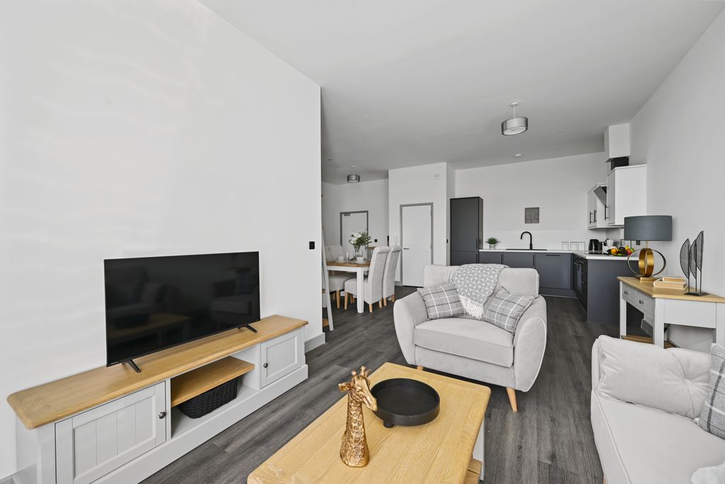 Additional image 9 of 2 bed penthouse to rent405 Guild House, Oundle Road, Peterborough PE2