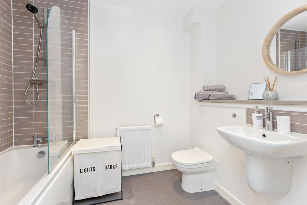 Additional image 11 of 2 bed flat for sale21/8 Muirhouse Parkway, Muirhouse, Edinburgh EH4