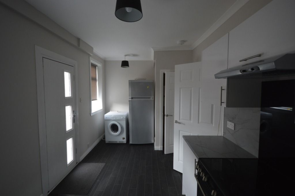 Additional image 6 of 3 bed semi-detached house to rentHall Park, Abernethy PH2